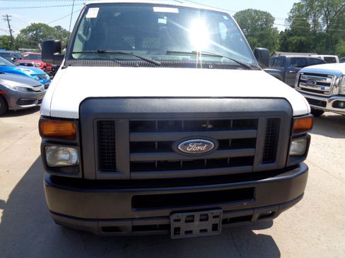 Used 2012 Ford E-250 and Econoline 250 w/ PWR Group image 2