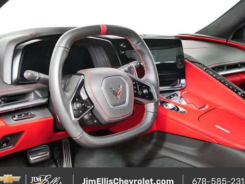 Used 2021 Chevrolet Corvette Stingray Premium Cpe w/ Z51 Performance Package RWD image 4