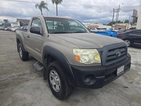 Used 2006 Toyota Tacoma PreRunner RWD image 2