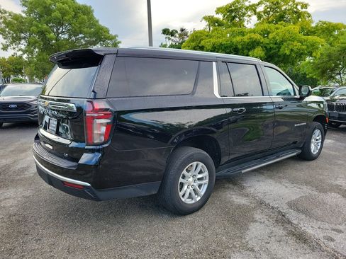 Used 2024 Chevrolet Suburban LT AWD/4WD image 7