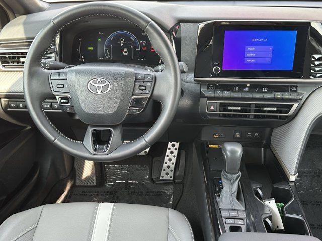 Used 2025 Toyota Camry SE w/ Convenience Package FWD image 11