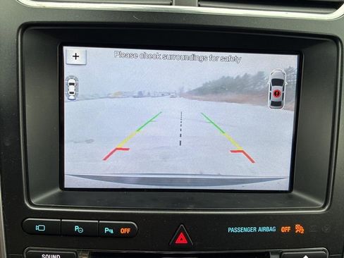 Used 2018 Ford Explorer Limited w/ Equipment Group 301A image 9