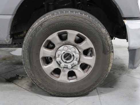 Used 2024 Ford F250 XLT w/ FX4 Off-Road Package AWD/4WD image 14