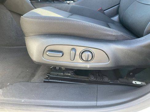 Used 2024 Chevrolet Malibu LT image 22