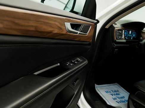 Used 2024 Volkswagen Atlas SE image 33