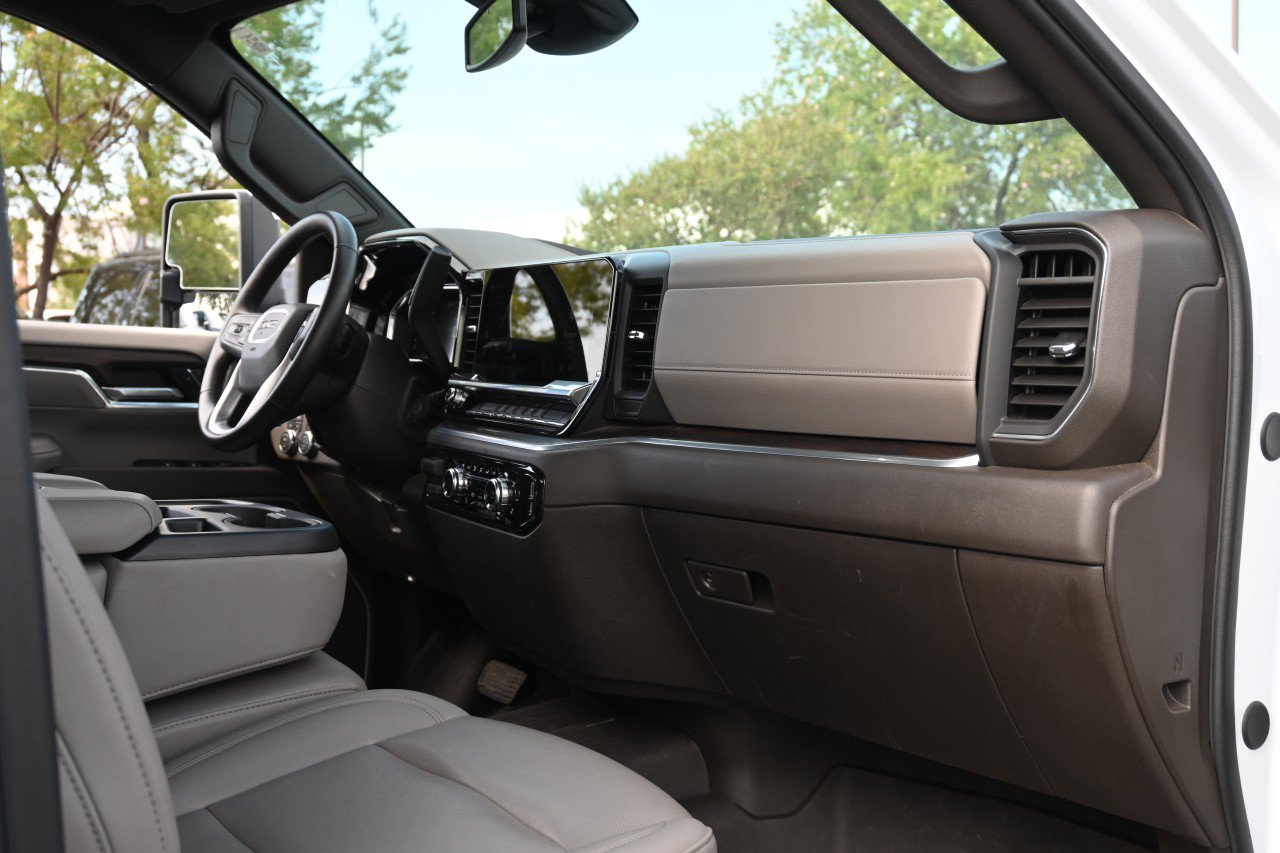 Used 2026 GMC Sierra 2500 SLT AWD/4WD image 24