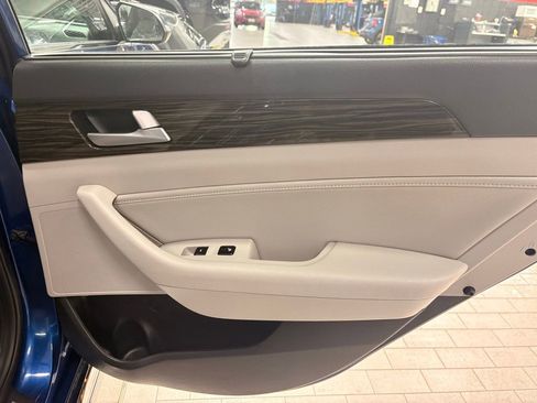 Used 2017 Hyundai Sonata Limited w/ Ultimate Package 04 image 18