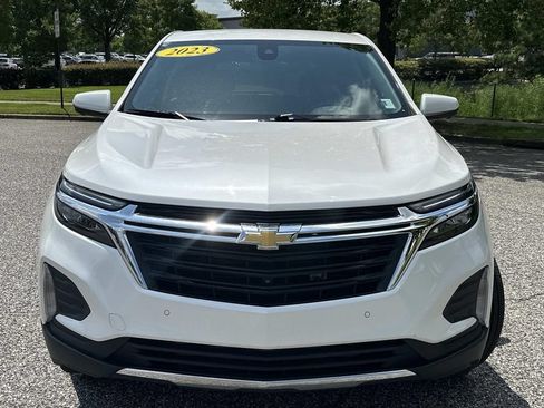 Used 2023 Chevrolet Equinox LT FWD image 2
