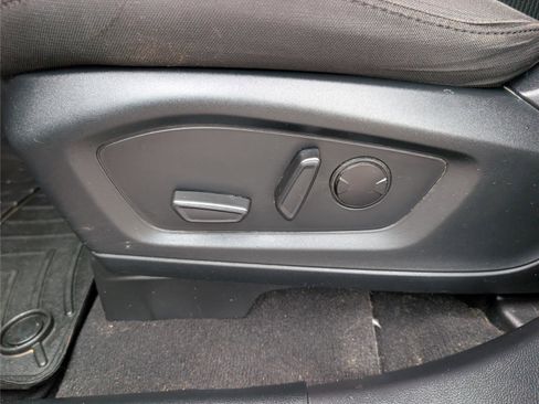 Used 2022 Ford Explorer XLT RWD image 30