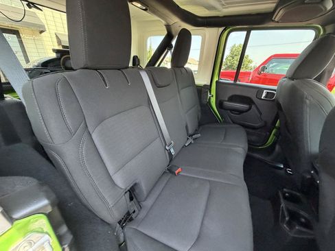 Used 2019 Jeep Wrangler Unlimited Sport S AWD/4WD image 37