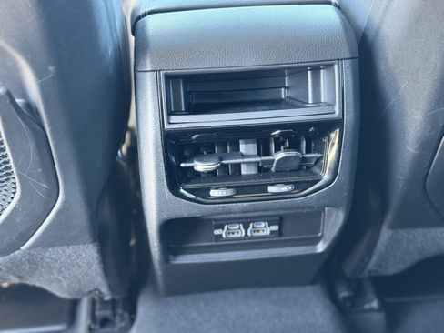 Used 2024 Jeep Grand Cherokee Laredo X image 25