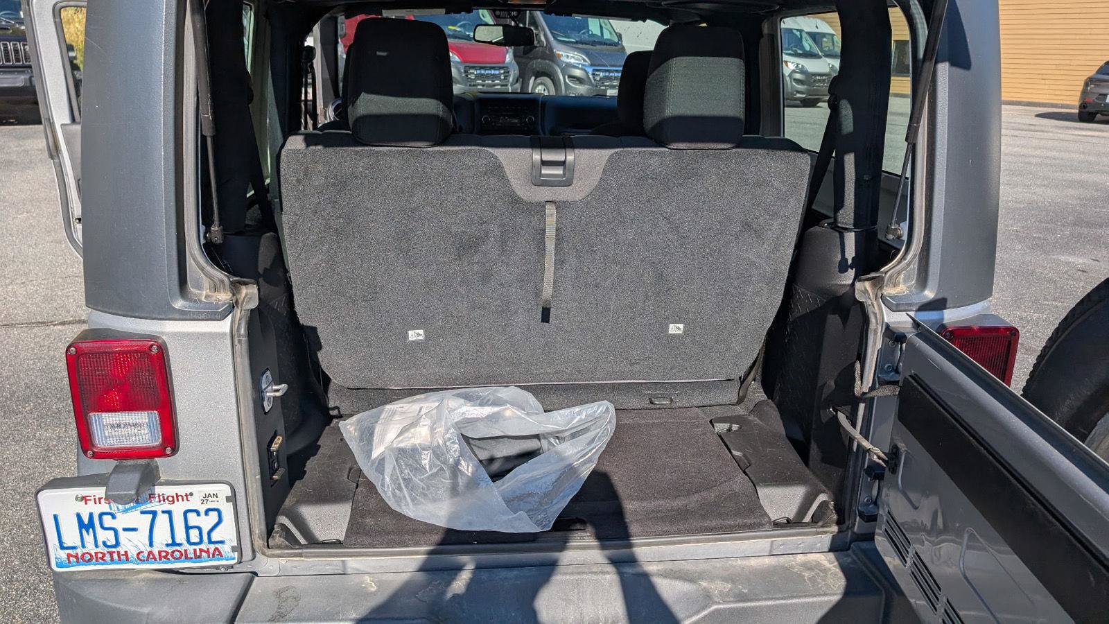 Used 2015 Jeep Wrangler Sport w/ Quick Order Package 24S AWD/4WD image 10