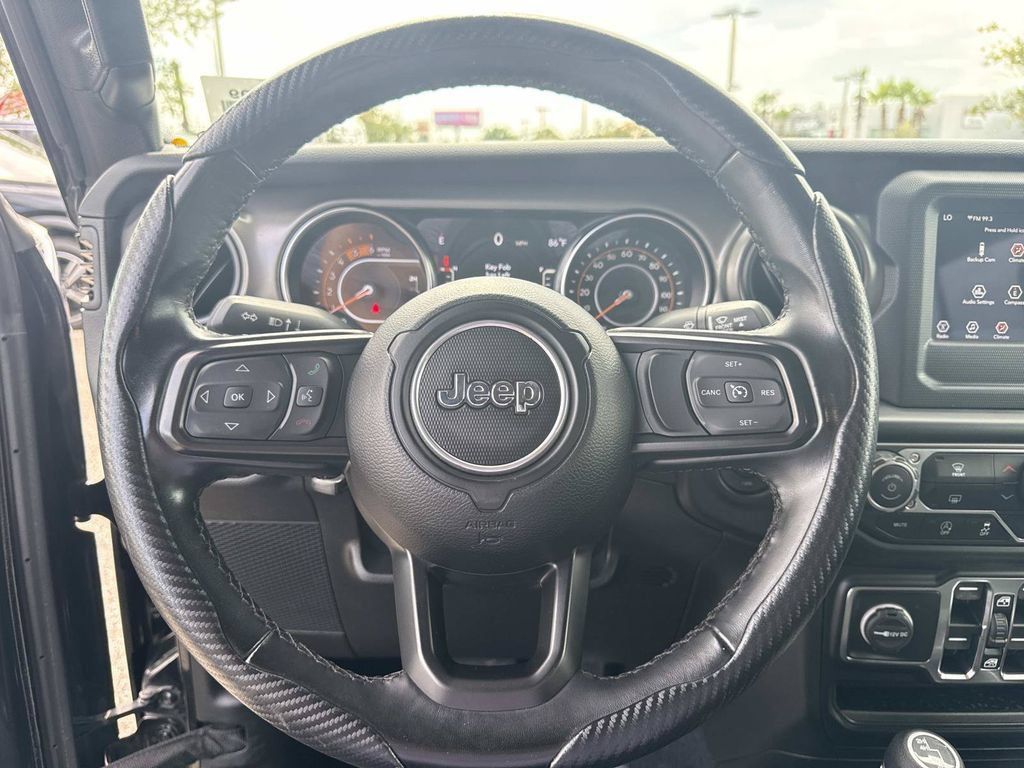 Used 2022 Jeep Wrangler Unlimited Sport AWD/4WD image 25