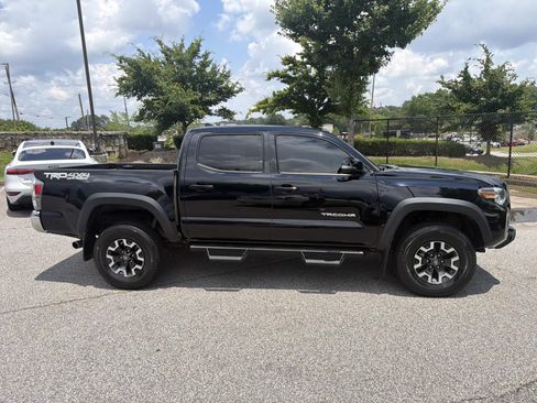 Used 2020 Toyota Tacoma TRD Off-Road AWD/4WD image 8
