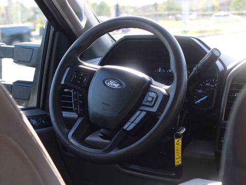 Used 2020 Ford F250 XL w/ STX Appearance Package AWD/4WD image 14