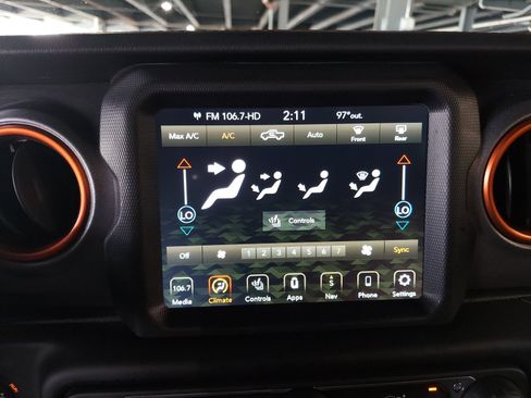 Used 2020 Jeep Gladiator Mojave AWD/4WD image 18