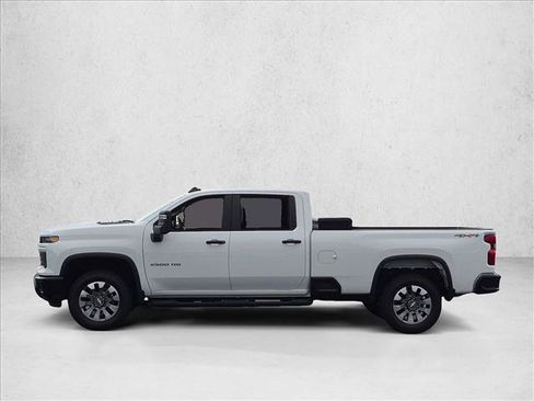 Used 2024 Chevrolet Silverado 2500 Custom w/ Custom Convenience Package AWD/4WD image 9