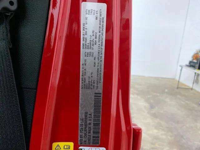 Used 2025 Jeep Wrangler Unlimited Sahara w/ Safety Group AWD/4WD image 92