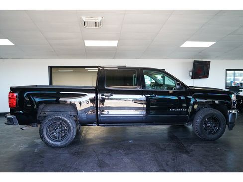 Used 2017 Chevrolet Silverado 1500 LT w/ All Star Edition RWD image 8