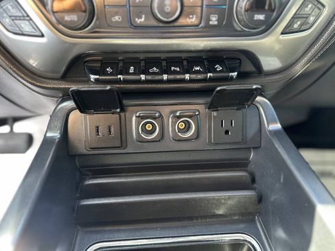 Used 2017 Chevrolet Silverado 1500 LTZ Z71 w/ Redline Edition AWD/4WD image 19