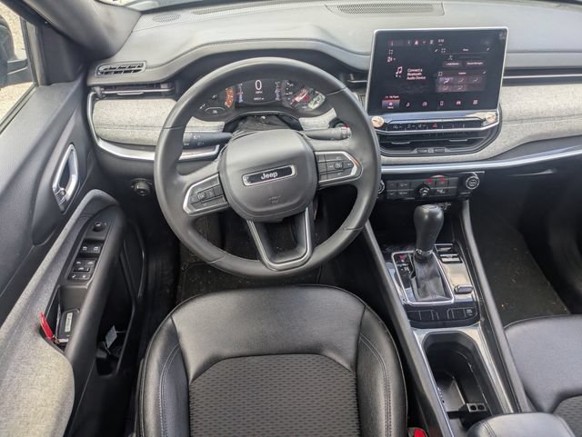 Used 2024 Jeep Compass Latitude AWD/4WD image 16