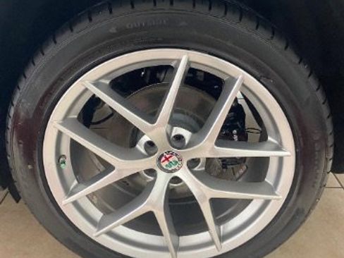 Used 2018 Alfa Romeo Stelvio Ti Sport image 34