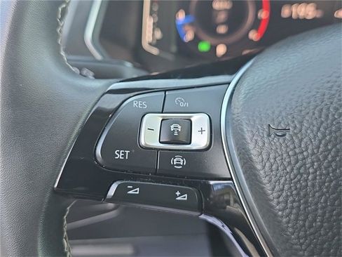 Used 2021 Volkswagen Tiguan SEL image 21