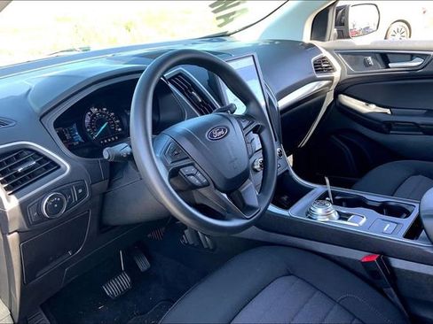 Used 2022 Ford Edge SE w/ Black Appearance Package image 13