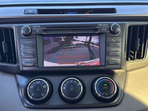 Used 2013 Toyota RAV4 LE image 19