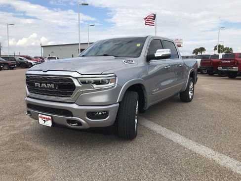 Used 2024 RAM 1500 Limited image 3