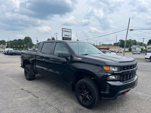 Used 2019 Chevrolet Silverado 1500 Custom Trail Boss w/ Custom Convenience Package AWD/4WD image 1