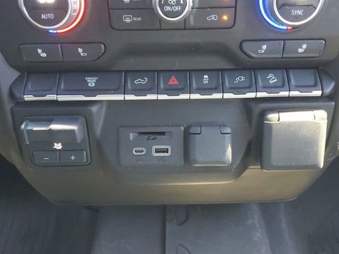 Certified 2023 Chevrolet Silverado 2500 LTZ image 35