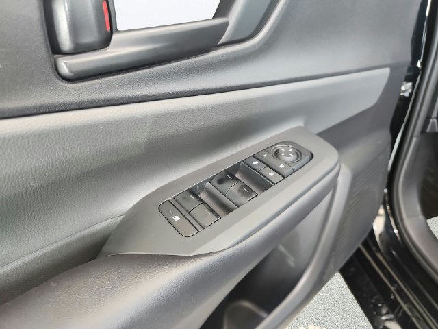 Used 2024 Toyota Prius LE AWD/4WD image 17