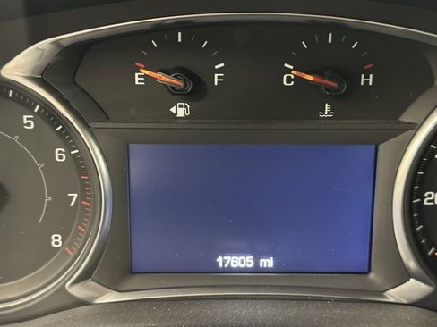 Used 2023 GMC Acadia SLE w/ Driver Convenience Package image 11