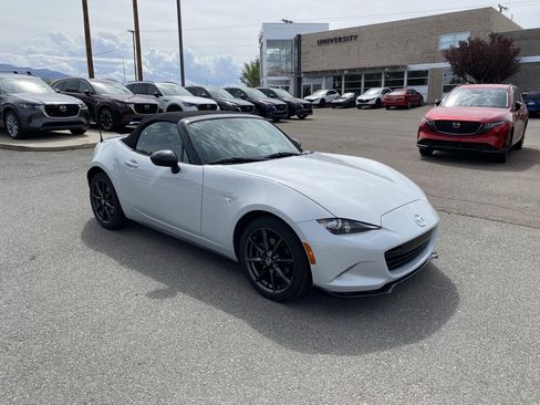 Used 2017 MAZDA MX-5 Miata Club image 33