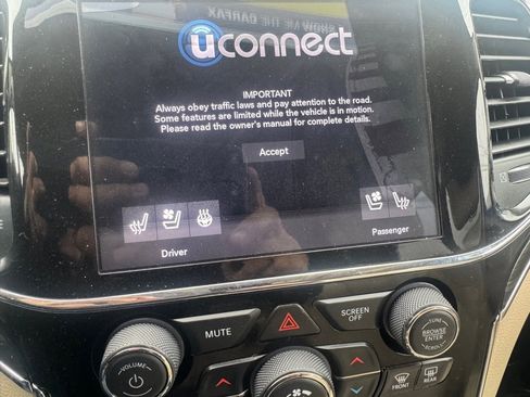 Used 2020 Jeep Grand Cherokee Limited w/ Luxury Group II image 12