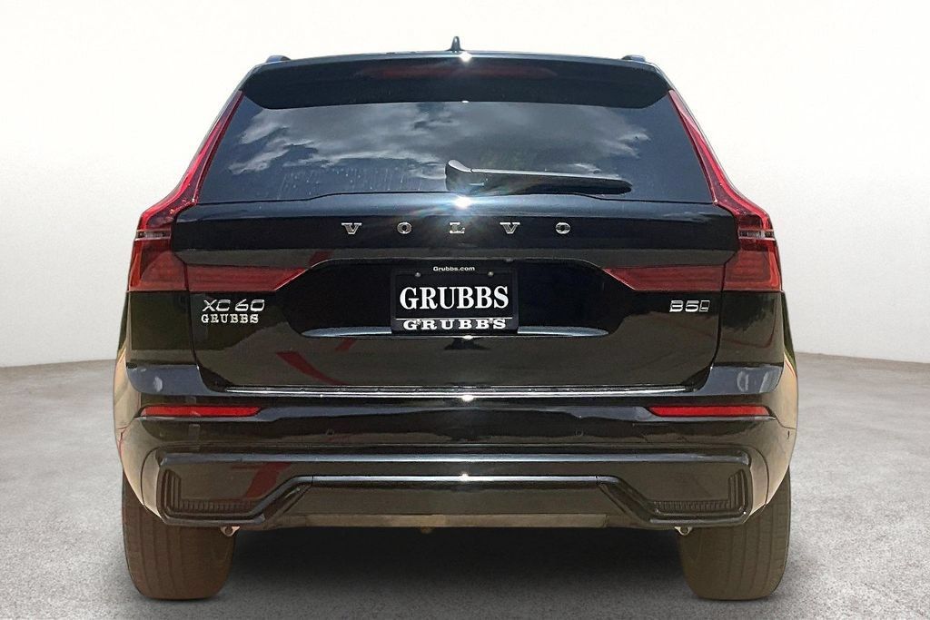 Certified 2026 Volvo XC60 B5 Plus AWD/4WD image 5