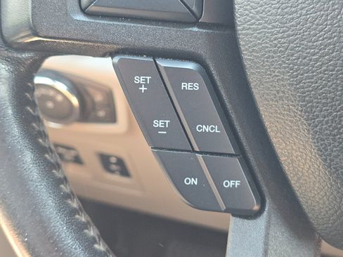 Used 2018 Ford F150 XLT w/ Equipment Group 302A Luxury AWD/4WD image 24