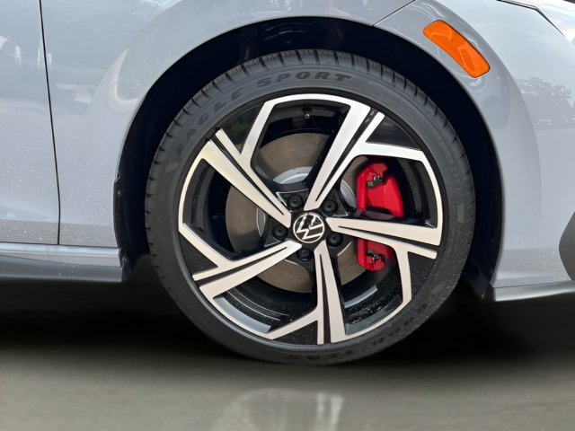 New 2026 Volkswagen GTI SE FWD image 9