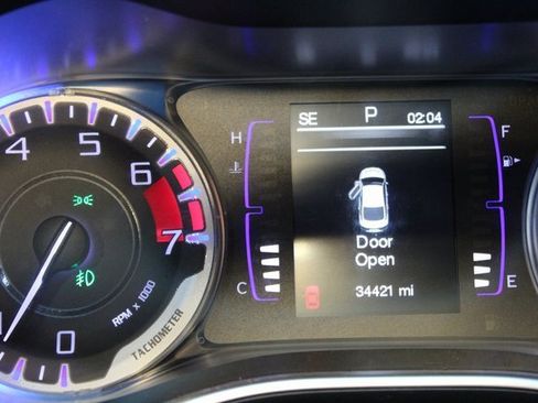 Used 2015 Chrysler 200 Limited w/ Comfort Group image 23