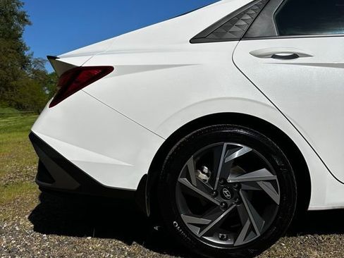 Certified 2025 Hyundai Elantra Sport FWD image 27