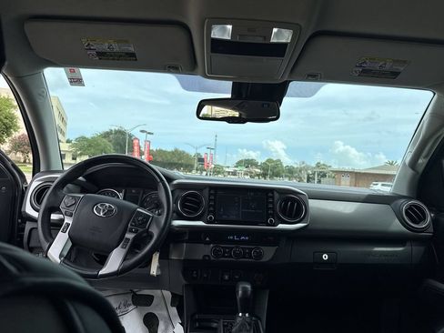 Used 2022 Toyota Tacoma SR5 w/ Technology Package RWD image 30