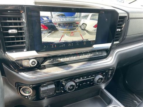 Used 2024 Chevrolet Silverado 1500 LTZ w/ LTZ Premium Package image 18