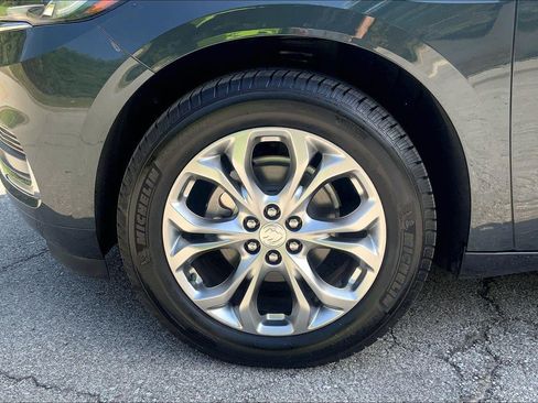 Used 2020 Buick Enclave Avenir w/ Avenir Technology Package FWD image 9