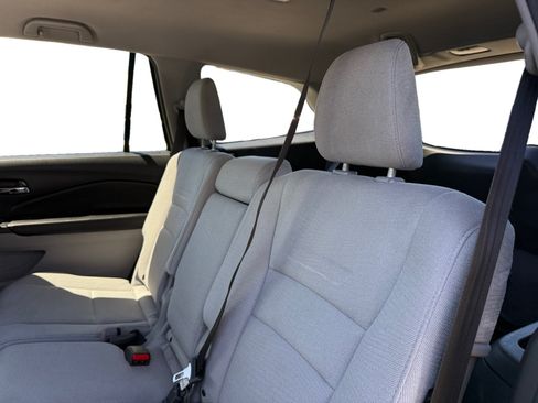 Used 2016 Honda Pilot EX image 16
