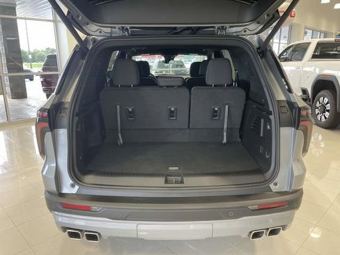 New 2026 Chevrolet Traverse LT image 10