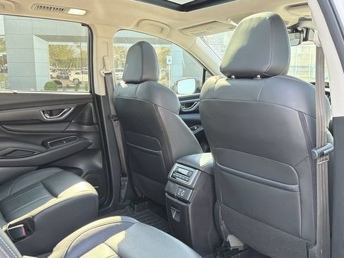 Used 2023 Subaru Ascent Limited w/ Technology Package AWD/4WD image 16