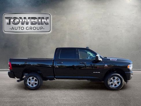 Used 2024 RAM 2500 Big Horn w/ Sport Appearance Package AWD/4WD image 3