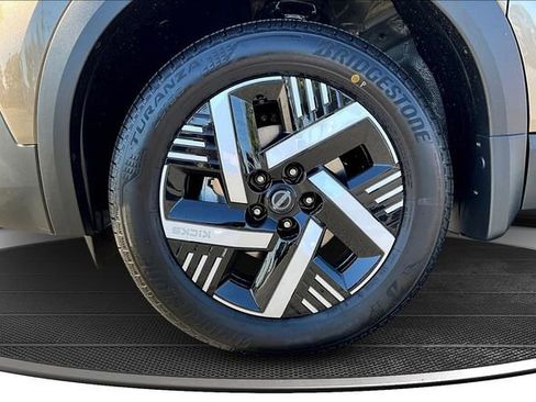 New 2026 Nissan Kicks SV FWD image 11