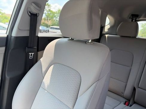 Used 2019 Hyundai Tucson SE AWD/4WD image 11
